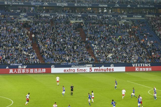  莱万德甲四百球里程碑助球队取胜  